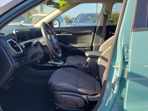 Used 2025 Kia Seltos S FWD image 18