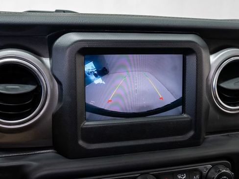 Used 2021 Jeep Wrangler Unlimited Sahara w/ Safety Group AWD/4WD image 14
