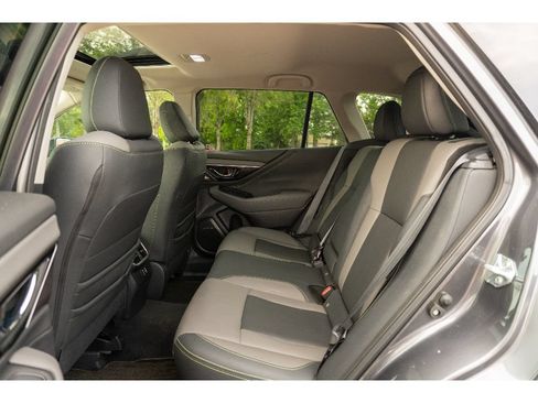 Used 2025 Subaru Outback Onyx Edition AWD/4WD image 15