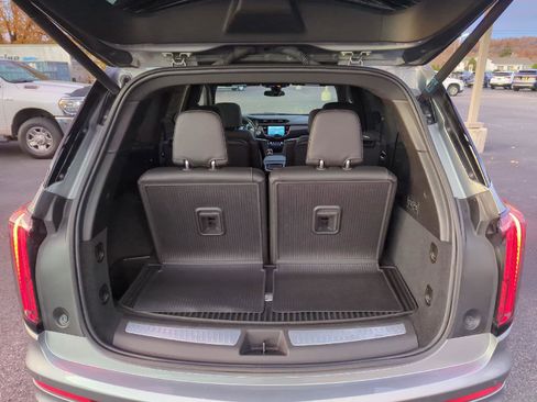 Used 2023 Cadillac XT6 Sport image 38