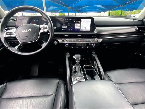 Used 2025 Kia Telluride S image 16