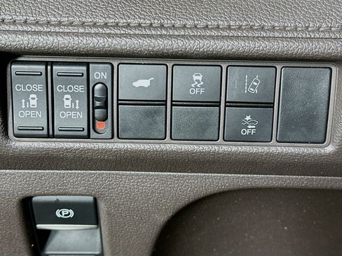 Used 2019 Honda Odyssey EX-L image 17