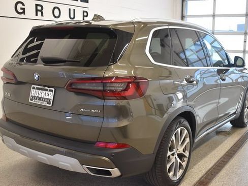 Used 2021 BMW X5 xDrive40i w/ Premium Package AWD/4WD image 4