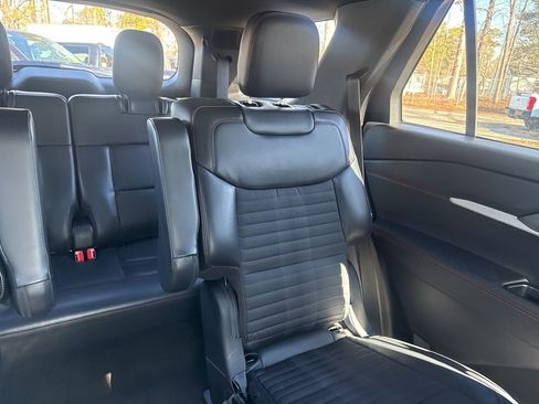 Used 2025 Ford Explorer ST-Line image 16