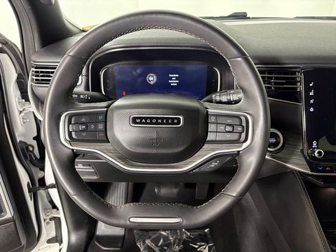 Used 2024 Jeep Wagoneer L Series II w/ Flexible Seating Group RWD image 24