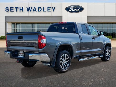 Used 2017 Toyota Tundra SR5 image 7