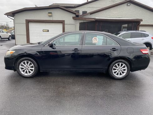 Used 2011 Toyota Camry SE image 8