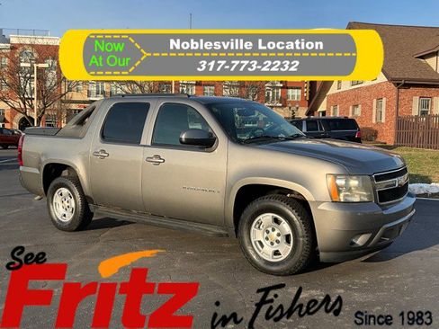 Used 2009 Chevrolet Avalanche LT w/ Convenience Package #1 image 1