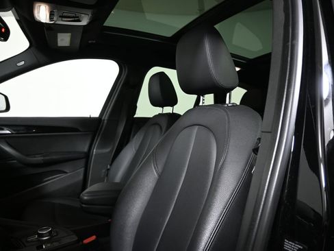 Used 2019 BMW X1 xDrive28i w/ Convenience Package AWD/4WD image 5