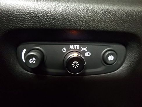 Used 2019 Chevrolet Traverse LT w/ LPO, Floor Liner Package image 26