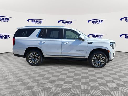 Used 2023 GMC Yukon Denali Ultimate w/ LPO, Floor Liner Package AWD/4WD image 4