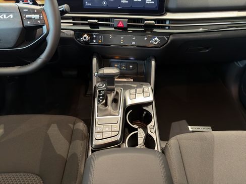 New 2026 Kia Sportage LX image 17