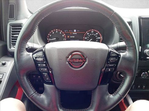 Used 2022 Nissan Frontier PRO-4X AWD/4WD image 19