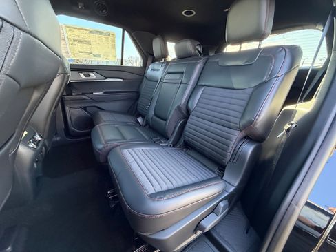 New 2026 Ford Explorer ST-Line w/ ST-Line Street Pack image 21