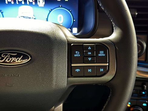 Used 2025 Ford F150 Lariat w/ Equipment Group 501A Mid AWD/4WD image 11