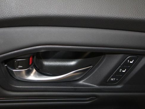 Used 2025 Honda Accord Sport image 8