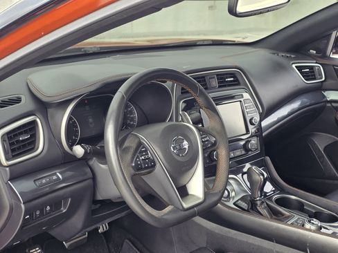 Used 2020 Nissan Maxima SR w/ Sport Mat Group image 10