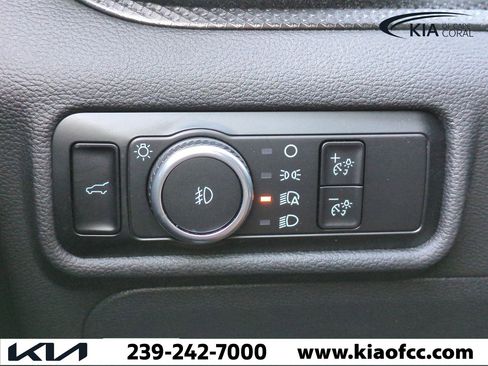 Used 2024 Ford Explorer ST-Line w/ Class IV Trailer Tow Package image 25