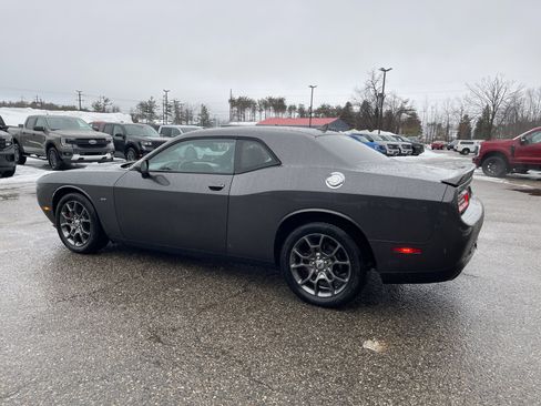 Used 2017 Dodge Challenger GT w/ Driver Convenience Group image 5
