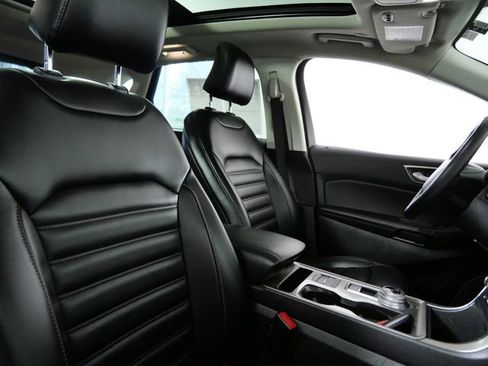 Certified 2024 Ford Edge SEL w/ Convenience Package AWD/4WD image 11