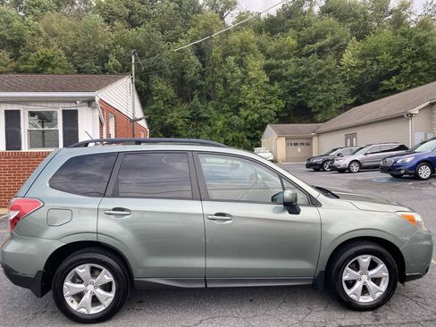 Used 2014 Subaru Forester 2.5i Premium w/ All-Weather Package AWD/4WD image 4