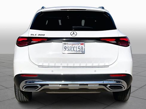 Used 2025 Mercedes-Benz GLC 300 image 4