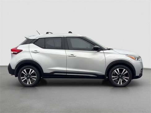 Used 2018 Nissan Kicks SR w/ Exterior Package image 7