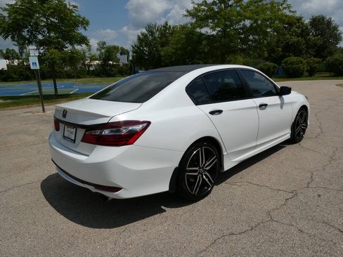 Used 2017 Honda Accord Sport Special Edition image 5