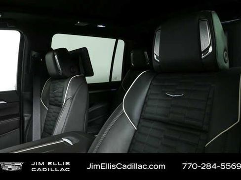 Certified 2026 Cadillac Escalade ESV Platinum Sport AWD/4WD image 5