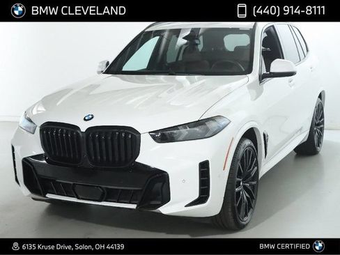 Certified 2024 BMW X5 xDrive40i w/ M Sport Package AWD/4WD image 1