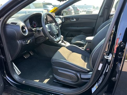 Used 2023 Kia Forte GT-Line w/ GT-Line Premium Package FWD image 10