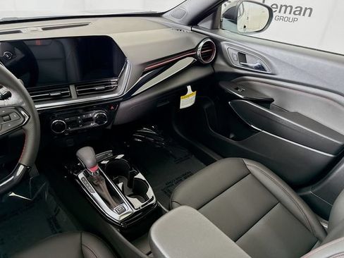 New 2026 Chevrolet Trax RS w/ Sunroof Package FWD image 25