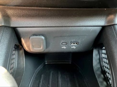 Used 2025 Chevrolet TrailBlazer LT FWD image 18