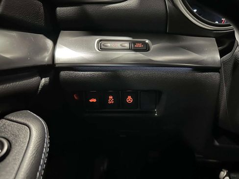 Used 2017 Nissan Maxima SR FWD image 44