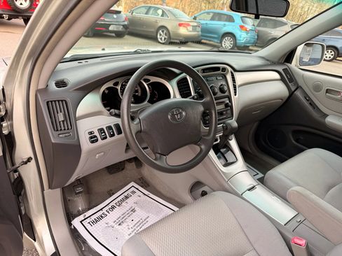 Used 2006 Toyota Highlander Limited image 12