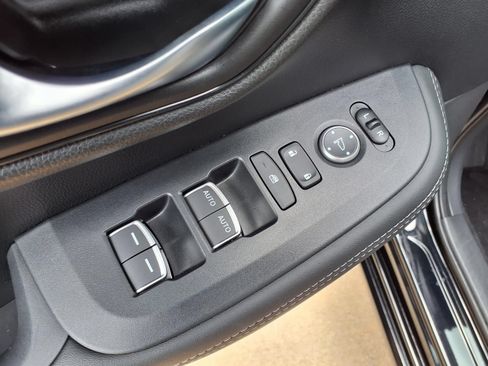 Used 2026 Honda HR-V EX-L image 23