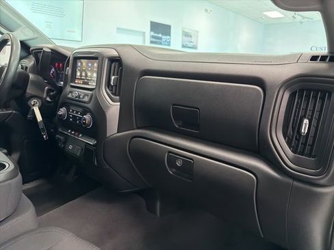 Used 2019 Chevrolet Silverado 1500 Custom Trail Boss w/ Custom Convenience Package image 28