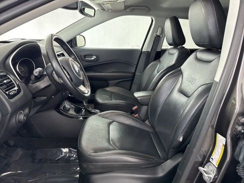 Used 2019 Jeep Compass Limited AWD/4WD image 25