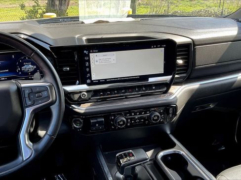 Used 2023 Chevrolet Silverado 1500 LTZ w/ LTZ Premium Package AWD/4WD image 7