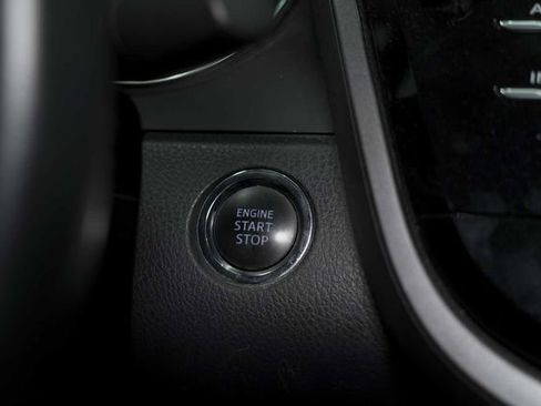 Used 2019 Toyota Camry SE image 22