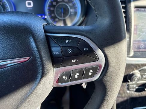 Used 2023 Chrysler 300 Touring L w/ Popular Equipment Group image 25