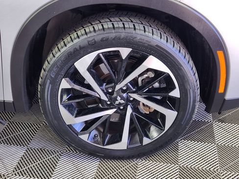 Used 2022 Mitsubishi Outlander ES AWD/4WD image 9