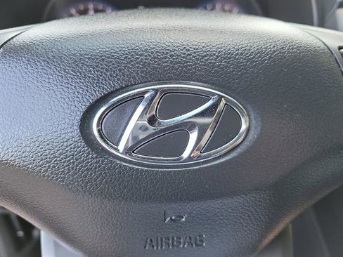 Used 2021 Hyundai Kona Night FWD image 17