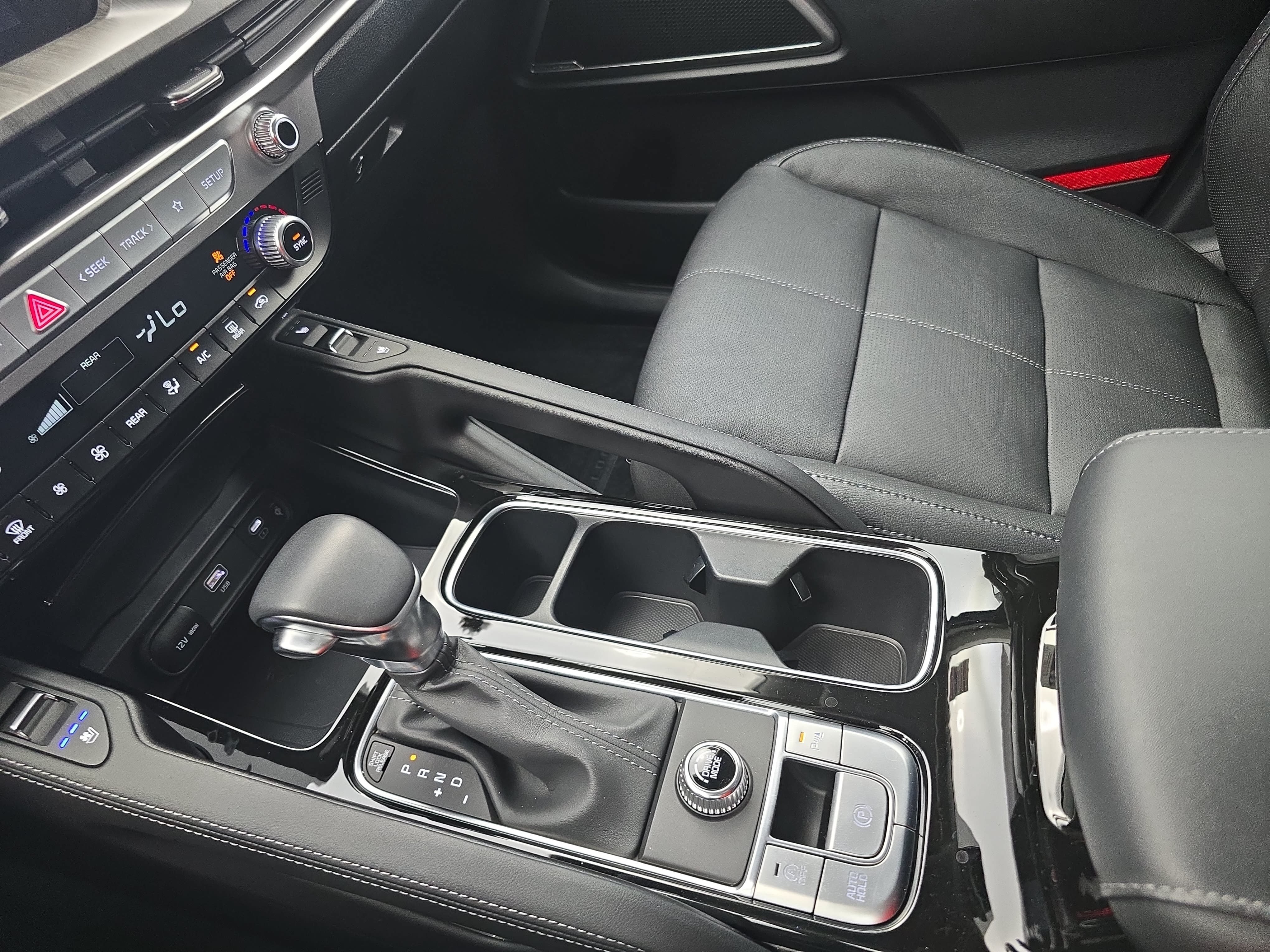Used 2025 Kia Telluride EX w/ EX Captain's Chair Package FWD image 26