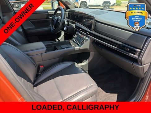 Used 2025 Hyundai Santa Fe Calligraphy w/ Tow & Go Package FWD image 11