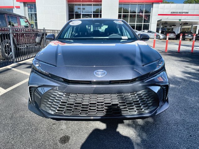 Used 2026 Toyota Camry SE w/ Convenience Package FWD image 3