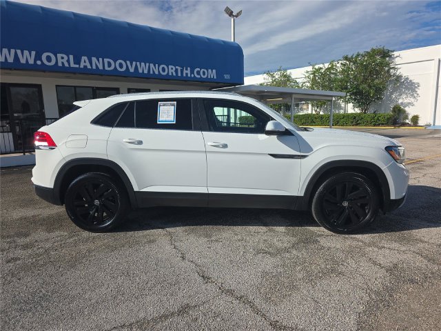 Used 2023 Volkswagen Atlas Cross Sport SE FWD image 2