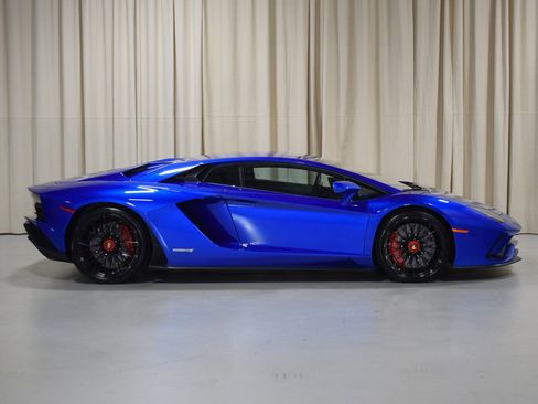 Used 2019 Lamborghini Aventador S image 15