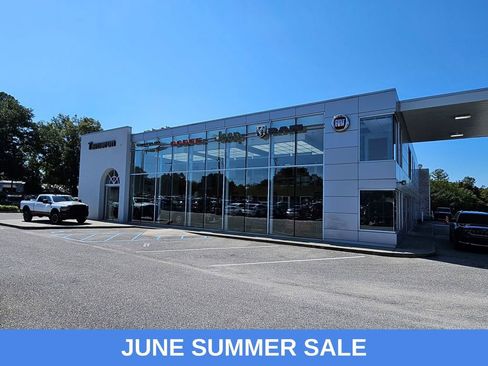 Used 2024 Jeep Compass Latitude AWD/4WD image 32