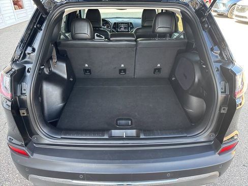 Used 2021 Jeep Cherokee Limited image 10